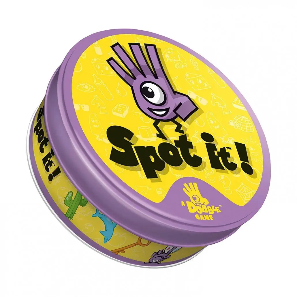 Spot It Family Travel card game