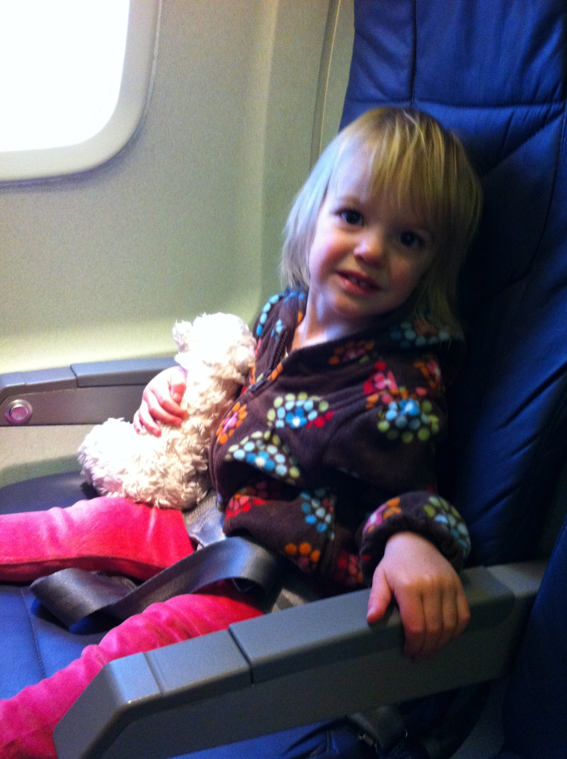 Helpful Tips for Flying with a Toddler - Travel Tips BeFamilyTravel