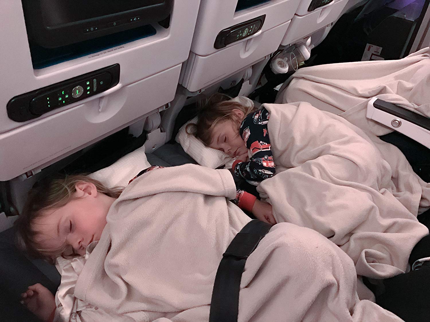 Best Airplane Bed for Kid, Toddler, and Baby BeFamilyTravel